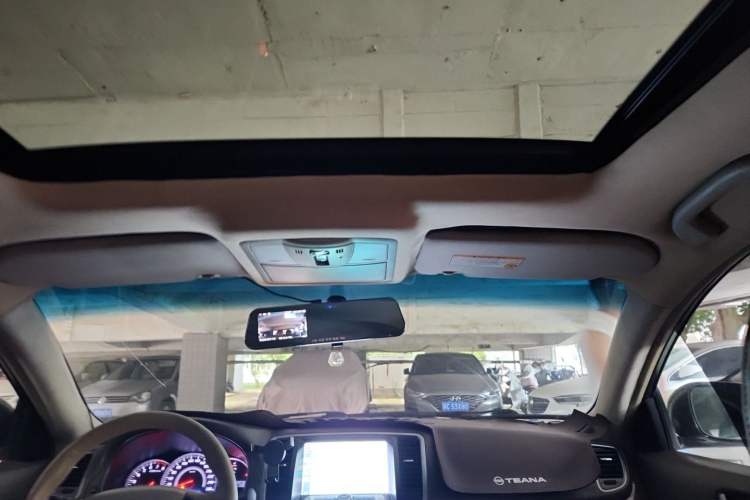 Used Nissan Teana 2011 2.5L XL Advanced Edition Headliner