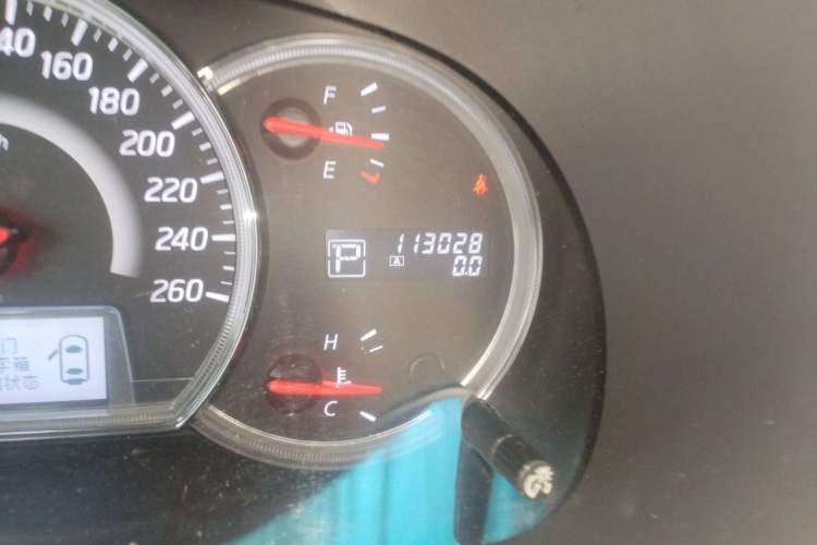 Used Nissan Teana 2011 2.0L XL Comfort Edition Odometer Close Up
