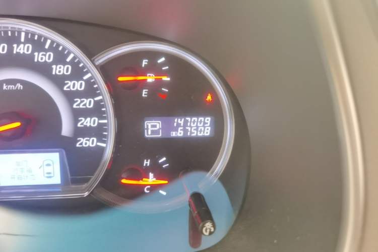 Used Nissan Teana 2011 2.5L XL Advanced Edition Odometer Close Up