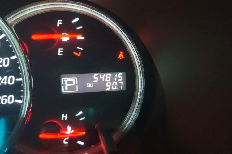 Used Nissan Teana 2011 2.5L XL Advanced Edition Odometer Close Up