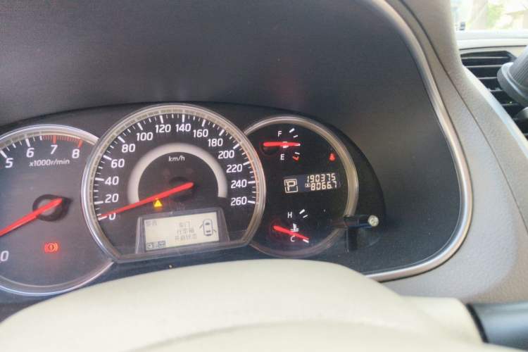 Used Nissan Teana 2011 2.5L XL Advanced Edition Odometer Close Up