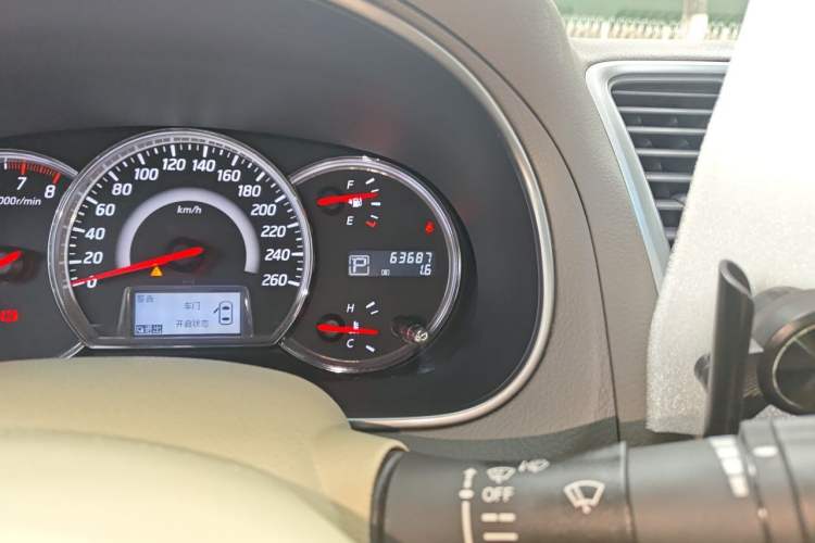 Used Nissan Teana 2011 2.5L XL Advanced Edition Odometer Close Up