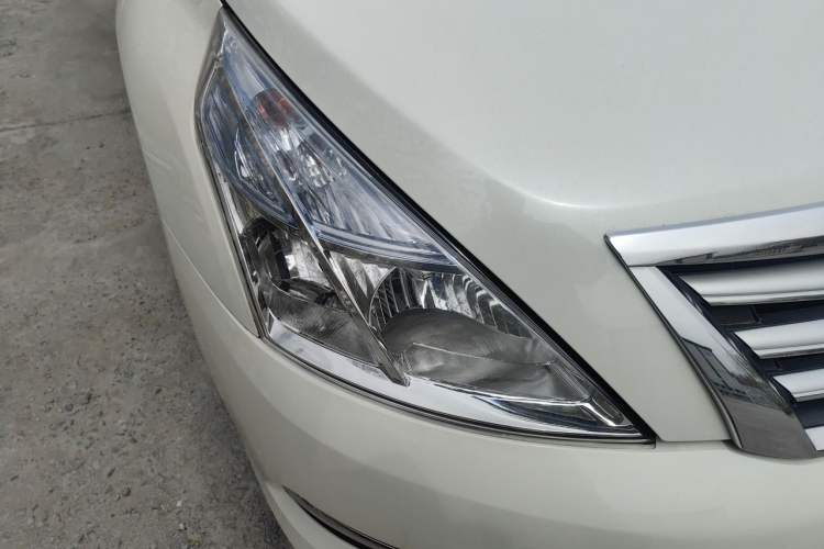 Used Nissan Teana 2011 2.0L XL Glory Edition Right Front Headlight