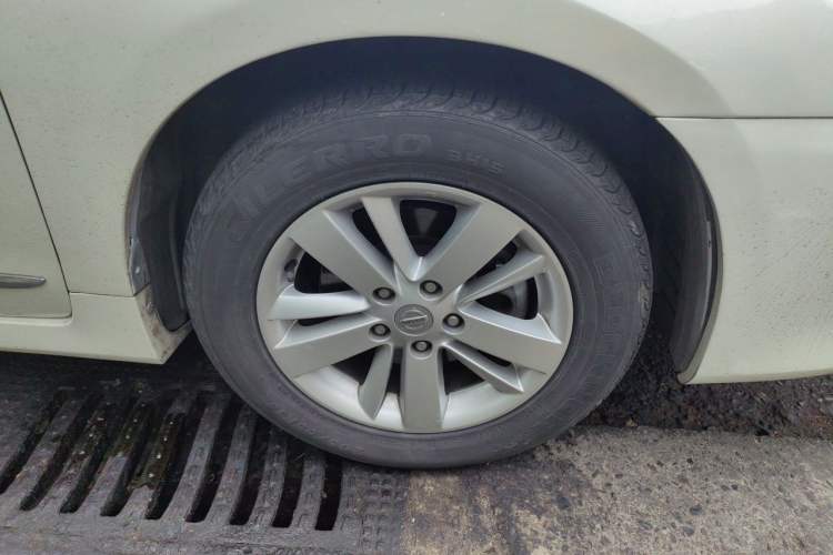 Used Nissan Teana 2011 2.0L XL Comfort Edition Right Front Wheel Hub