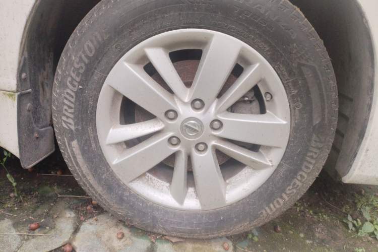 Used Nissan Teana 2011 2.0L XL Comfort Edition Right Front Wheel Hub