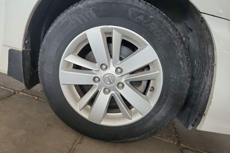 Used Nissan Teana 2011 2.5L XL Advanced Edition Right Front Wheel Hub