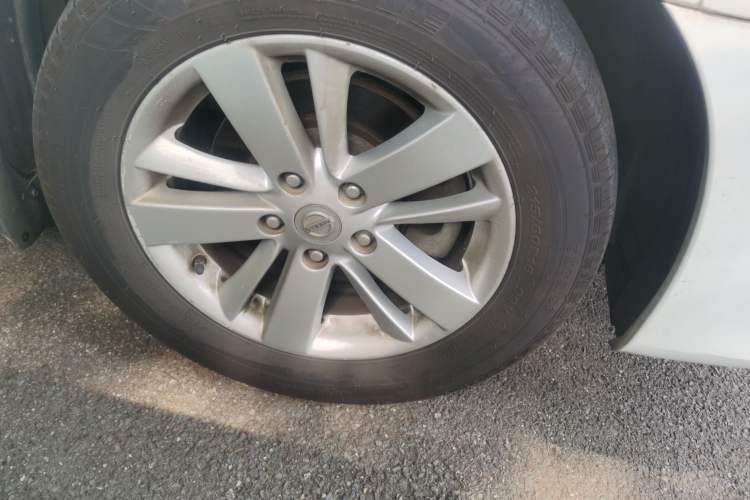 Used Nissan Teana 2011 2.0L XL Comfort Edition Right Front Wheel Hub