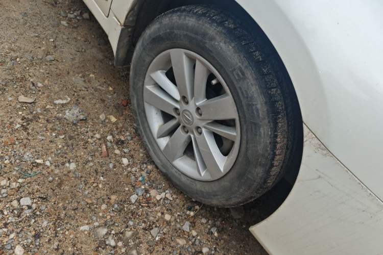 Used Nissan Teana 2011 2.5L XL Advanced Edition Right Front Wheel Hub
