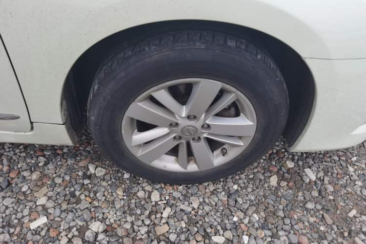 Used Nissan Teana 2011 2.5L XL Advanced Edition Right Front Wheel Hub
