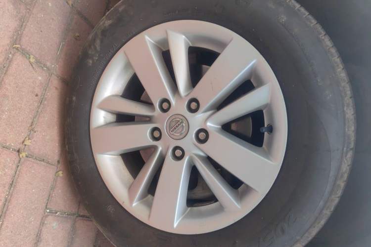 Used Nissan Teana 2011 2.5L XL Advanced Edition Right Front Wheel Hub