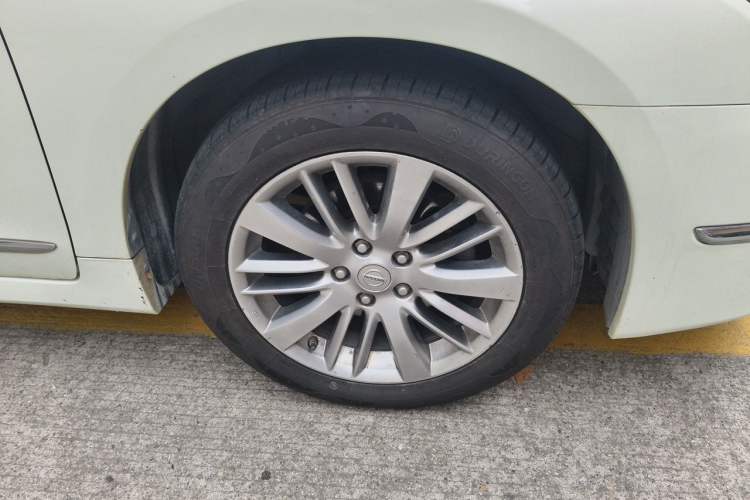 Used Nissan Teana 2011 Duke 2.5L XV Luxury Edition Right Front Wheel Hub