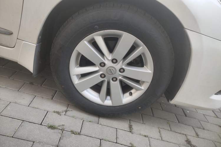 Used Nissan Teana 2011 2.0L XL Comfort Edition Right Front Wheel Hub