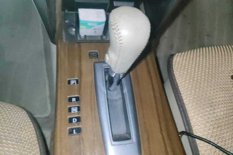 Used Nissan Teana 2011 2.0L XL Comfort Edition Gear Lever