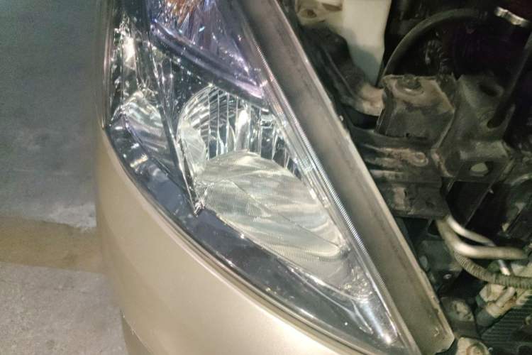 Used Nissan Teana 2011 2.0L XL Comfort Edition Right Front Headlight
