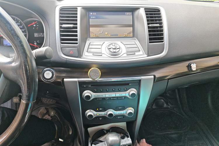 Used Nissan Teana 2012 2.5L XV Cloud Security Edition Audio And AC Panel