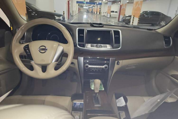 Used Nissan Teana 2012 2.0L XL Smart Enjoyment Version Center Console