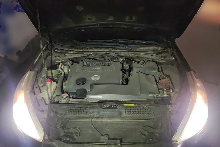 Used Nissan Teana 2012 2.5L XL Smart Enjoyment Version Engine Bay