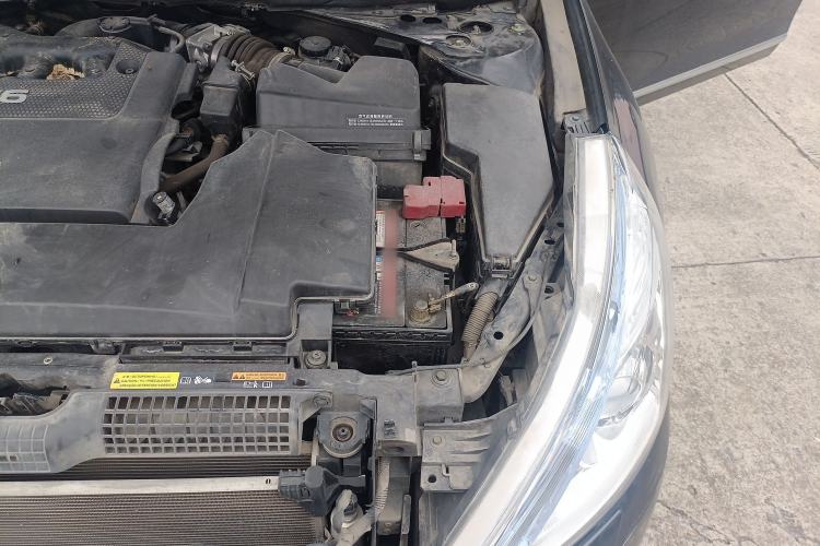 Used Nissan Teana 2012 2.5L XL Smart Enjoyment Version Engine Bay Left