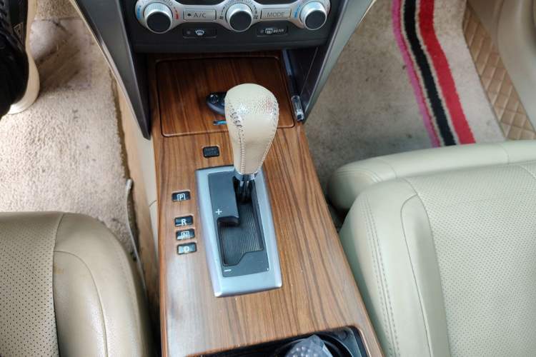 Used Nissan Teana 2012 2.5L XV Cloud Security Edition Gear Lever