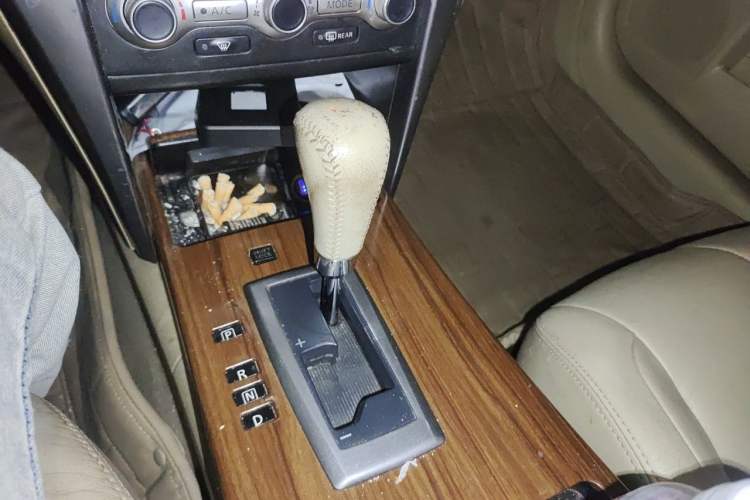 Used Nissan Teana 2012 2.5L XV Cloud Security Edition Gear Lever