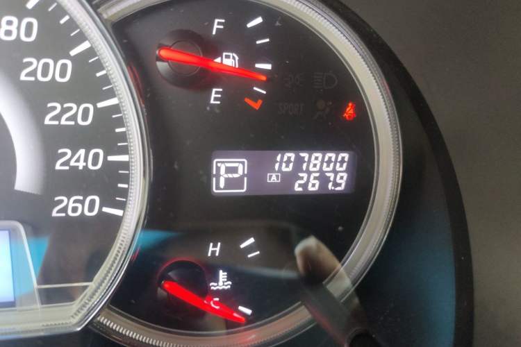 Used Nissan Teana 2012 2.0L XL Smart Enjoyment Version Odometer Close Up