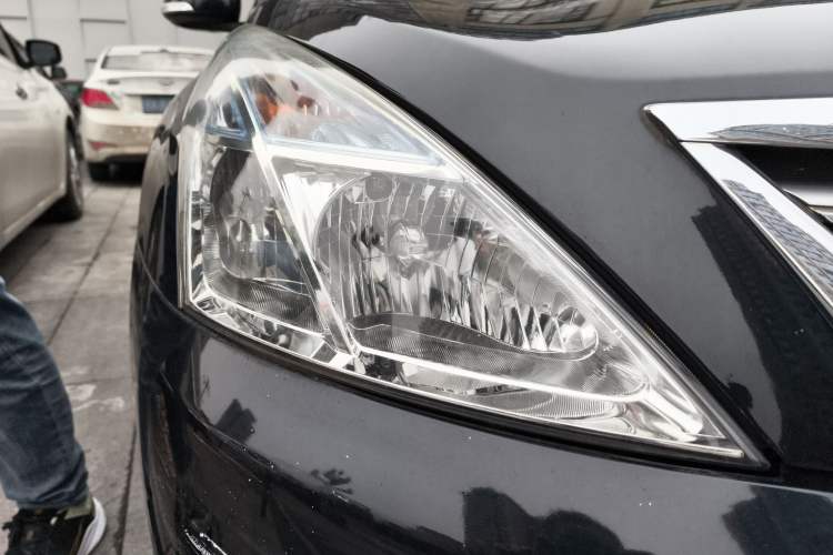 Used Nissan Teana 2012 2.0L XL Smart Enjoyment Version Right Front Headlight