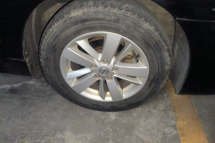 Used Nissan Teana 2012 2.0L XL Smart Enjoyment Version Right Front Wheel Hub