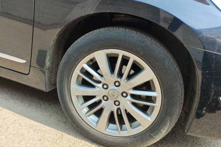 Used Nissan Teana 2012 2.5L XV Cloud Security Edition Right Front Wheel Hub
