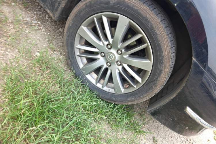 Used Nissan Teana 2012 2.5L XV Cloud Security Edition Right Front Wheel Hub