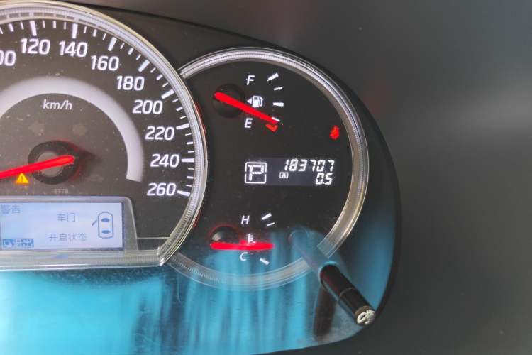 Used Nissan Teana 2012 2.5L XV VIP Cloud Security Edition Odometer Close Up