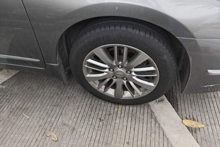 Used Nissan Teana 2012 2.5L XV VIP Cloud Security Edition Right Front Wheel Hub