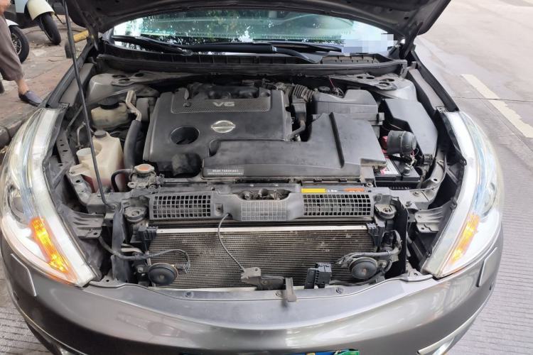 Used Nissan Teana 2012 2.5L XV VIP Cloud Security Edition Engine Bay