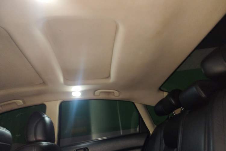 Used Nissan Teana 2012 2.5L XV VIP Cloud Security Edition Headliner