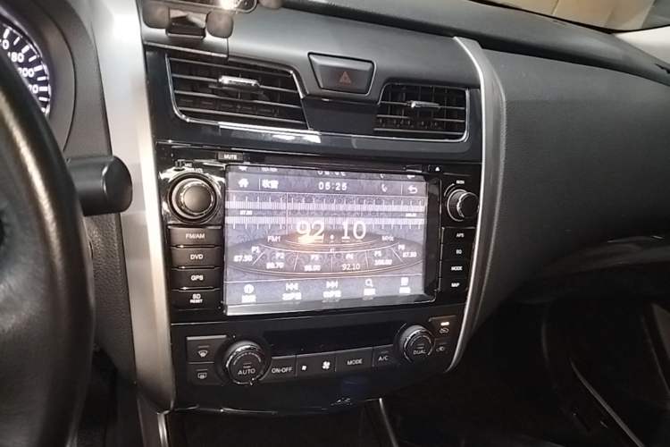 Used Nissan Teana 2013 2.0L XL Comfort Edition Audio And AC Panel