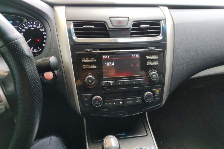 Used Nissan Teana 2013 2.5L XL Leading Edition Audio And AC Panel