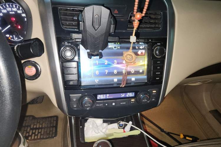 Used Nissan Teana 2013 2.0L XL Comfort Edition Audio And AC Panel