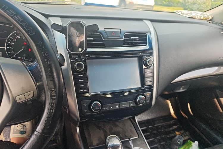 Used Nissan Teana 2013 2.0L XL Comfort Edition Audio And AC Panel