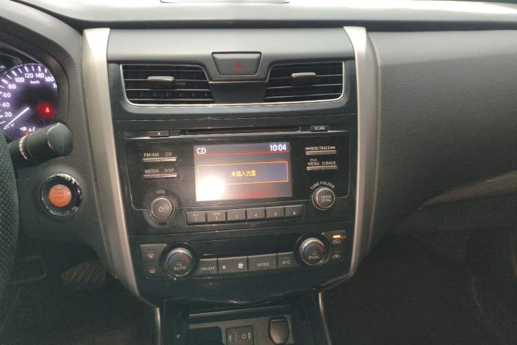 Used Nissan Teana 2013 2.0L XL Comfort Edition Audio And AC Panel