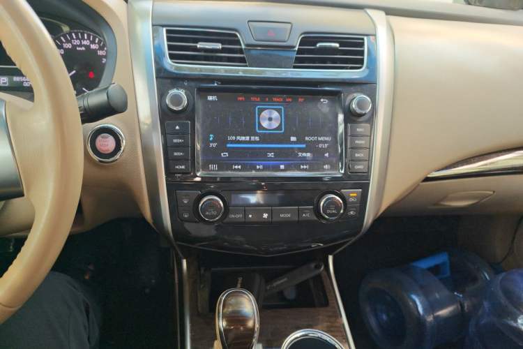 Used Nissan Teana 2013 2.0L XE Fashion Edition Audio And AC Panel