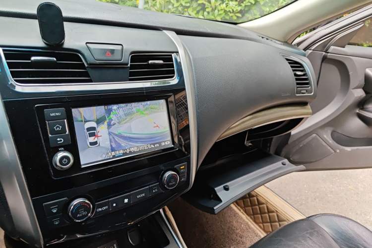 Used Nissan Teana 2013 2.0L XL Comfort Edition Audio And AC Panel