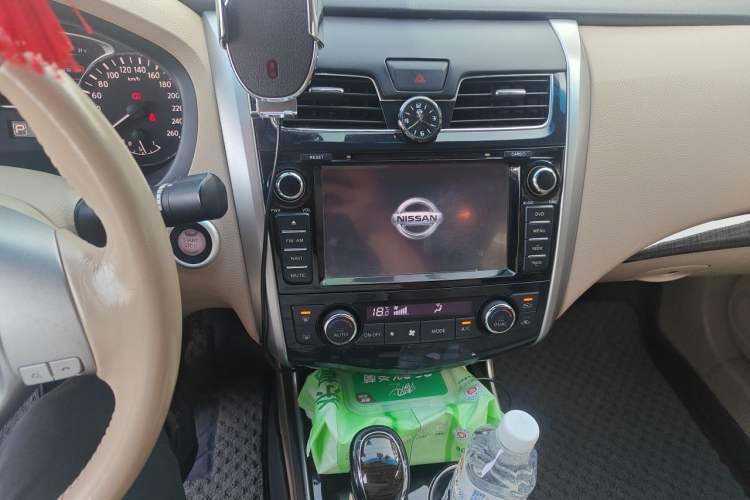 Used Nissan Teana 2013 2.0L XL Comfort Edition Audio And AC Panel