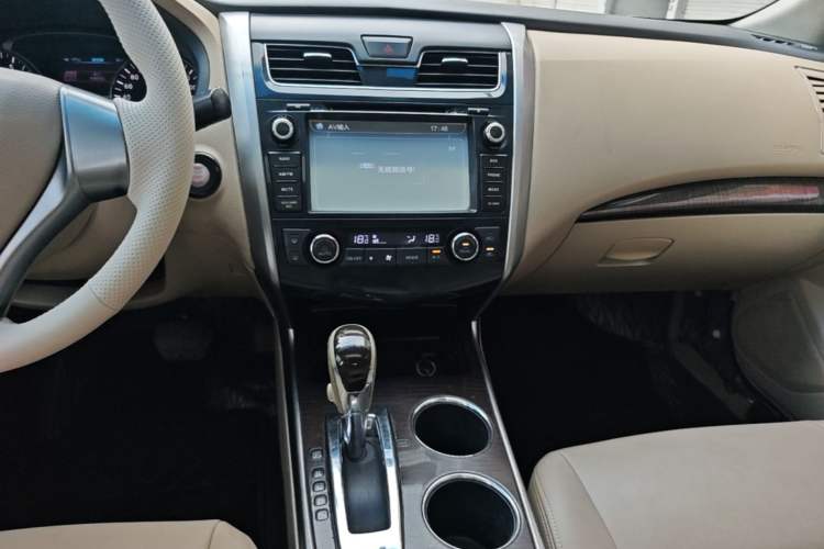 Used Nissan Teana 2013 2.0L XE Fashion Edition Audio And AC Panel