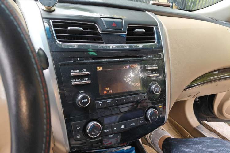 Used Nissan Teana 2013 2.0L XL Comfort Edition Audio And AC Panel