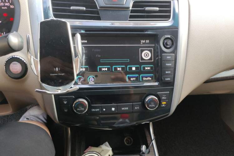 Used Nissan Teana 2013 2.0L XE Fashion Edition Audio And AC Panel