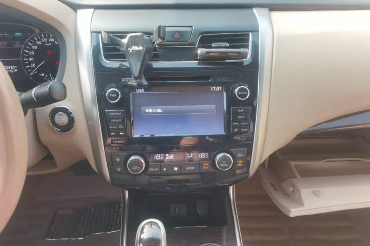 Used Nissan Teana 2013 2.5L XL-NAVI Luxury Edition Audio And AC Panel