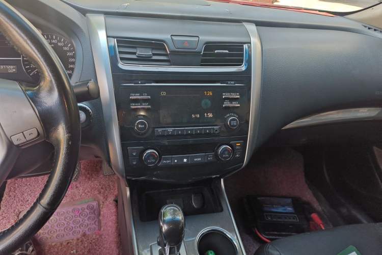 Used Nissan Teana 2013 2.0L XL Comfort Edition Audio And AC Panel
