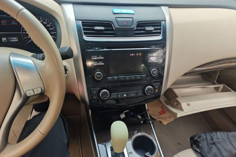 Used Nissan Teana 2013 2.0L XL Comfort Edition Audio And AC Panel