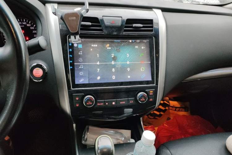 Used Nissan Teana 2013 2.0L XL Comfort Edition Audio And AC Panel