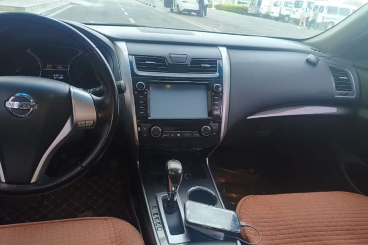 Used Nissan Teana 2013 2.0L XL Comfort Edition Audio And AC Panel