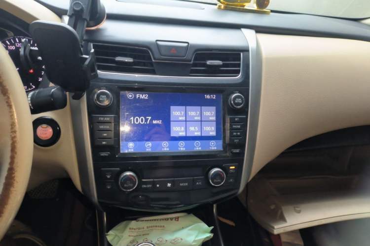 Used Nissan Teana 2013 2.0L XL Comfort Edition Audio And AC Panel
